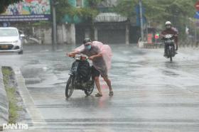 Áp thấp nhiệt đới di chuyển chậm, miền Trung sẽ mưa như trút nước  第1张