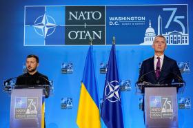 NATO nêu cách chấm dứt sớm xung đột Nga - Ukraine