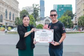 Thành viên Gumball 3000 Sang Trần, Trí Nguyễn ủng hộ bà con miền Bắc 10.000 USD