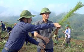 Phó Chủ tịch Thường trực UBND tỉnh Nguyễn Thế Phước tham gia “Ngày cuối tuần cùng dân và doanh nghiệp” tại huyện Trấn Yên