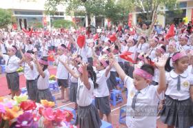 Sáng nay (ngày 5/9), hơn 23 triệu học sinh đi khai giảng năm đặc biệt quan trọng  第2张