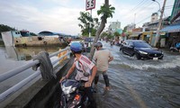  Hồ thủy lợi lớn nhất nước tiếp tục xả lũ, đề phòng ngập nhà ven sông Sài Gòn 