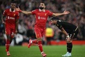 Liverpool giữ mạch toàn thắng tại Champions League 