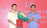  &apos;Cùng Tiền Phong nâng bước em tới trường&apos; trao tặng 500 triệu đồng cho học sinh Lào Cai 