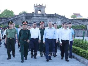  Tổng Bí thư, Chủ tịch nước Tô Lâm dâng hương tưởng nhớ các anh hùng liệt sỹ tại Quảng Trị 