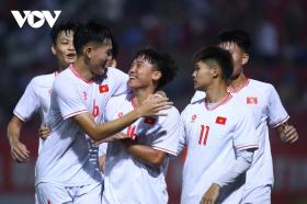 Minh Tiến lập cú đúp, U20 Việt Nam “huỷ diệt” U20 Bangladesh